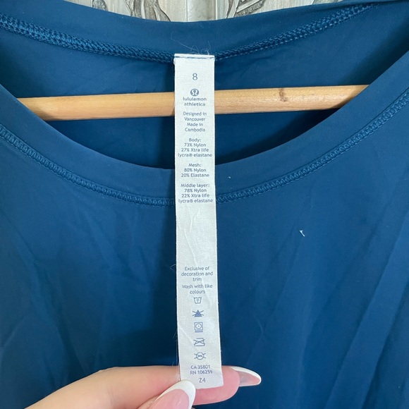 lululemon long sleeve - Picture 2 of 3